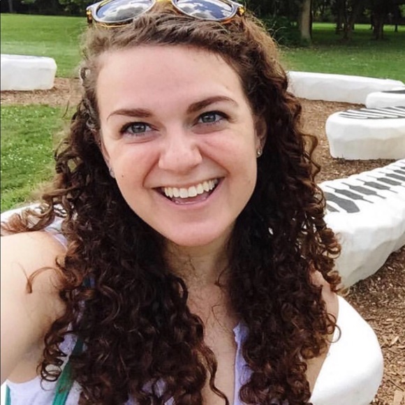 Meet your Posher, Amber - Picture 1 of 1